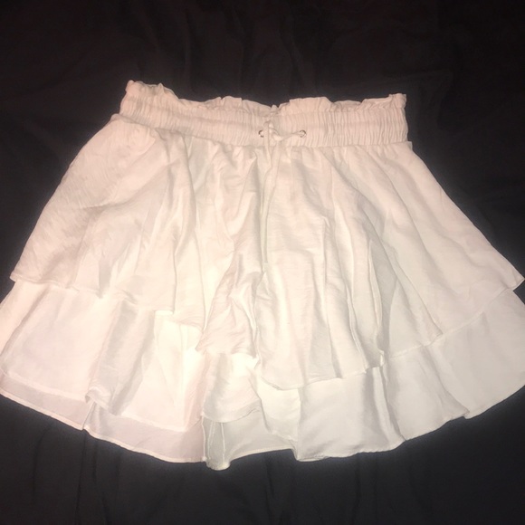 Beginning Boutique Side 2 Side White Layered Skirt - Picture 3 of 5